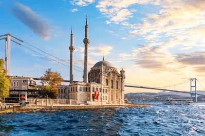 The Ultimate Istanbul Travel Guide | Best Food, Itinerary & Hidden Gems