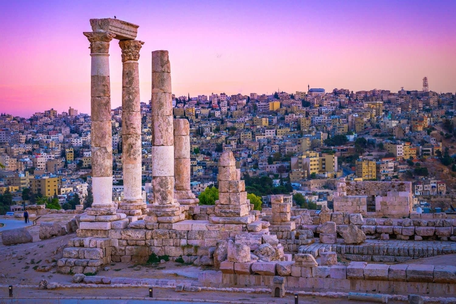 The Ultimate 7-Day Jordan Travel Guide: Petra, Wadi Rum & The Dead Sea